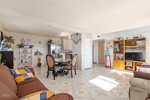 1431 Casa San Carlos Lane Unit A, Oxnard, CA 93033 - MLS#: V1-26653