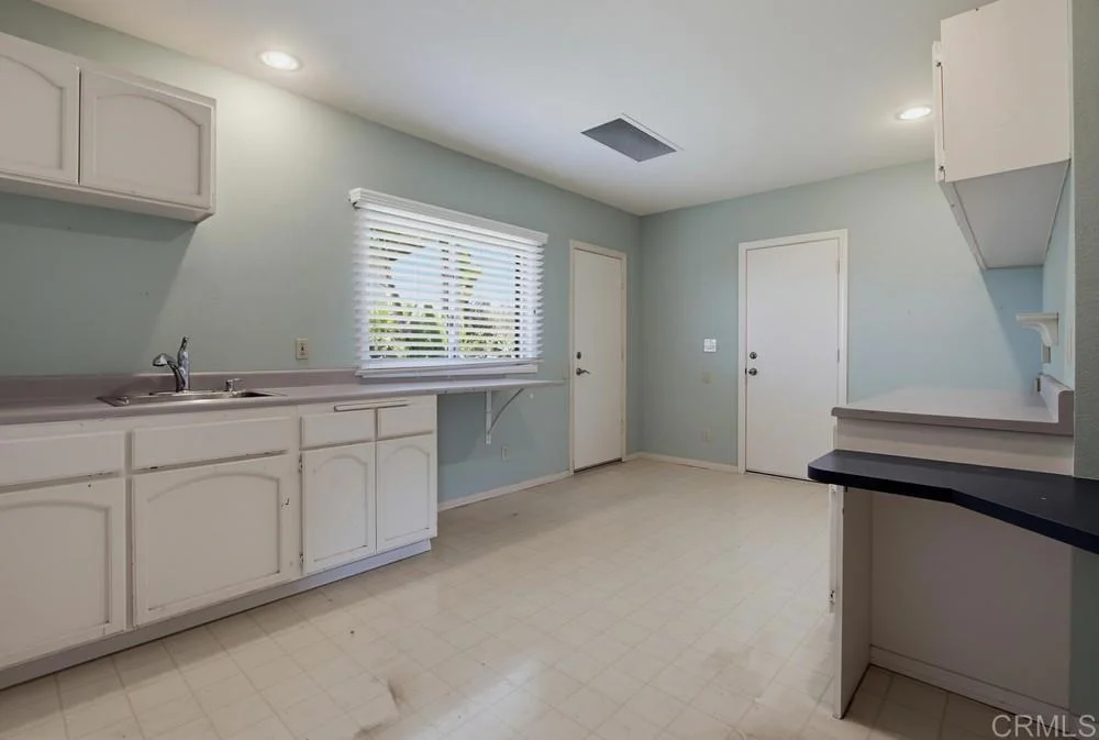 2171 Paseo Grande, El Cajon, CA 92019
