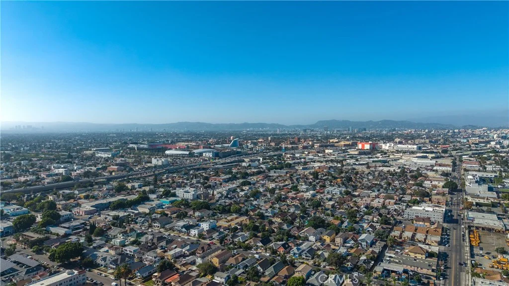 136 W 43rd Place, Los Angeles, CA 90037