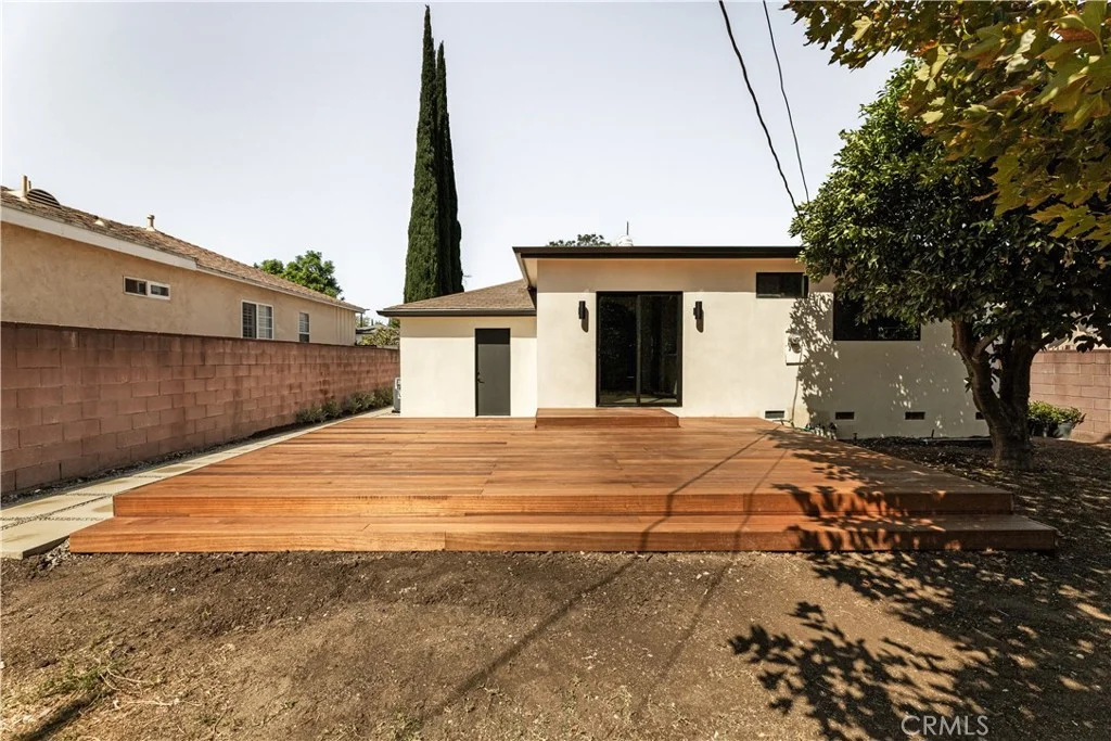 5724 Bianca Ave, Encino, CA 91316