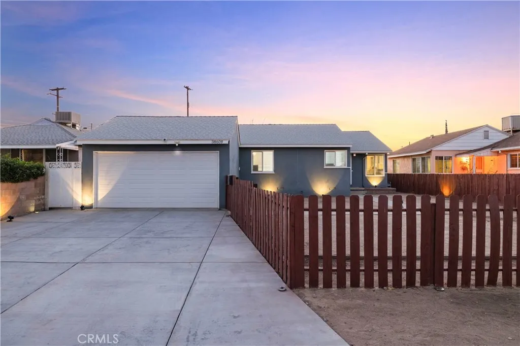 Additional image 2 of 38609 Ladelle Avenue, Palmdale, CA 93550