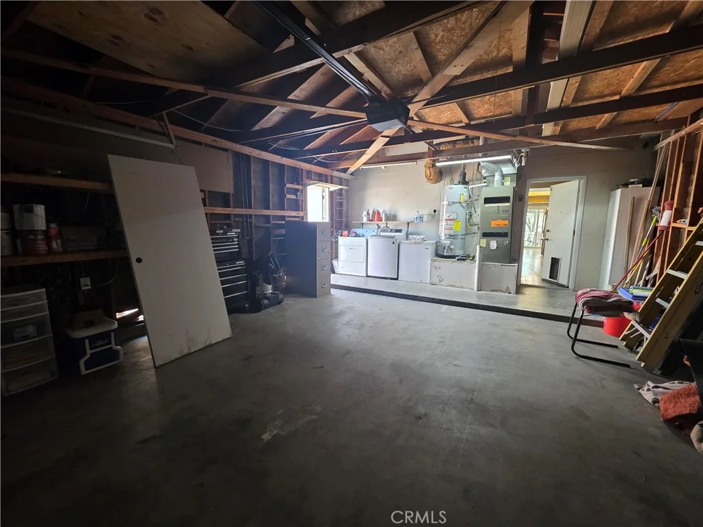 527 Curve Cir, Lancaster, CA 93535