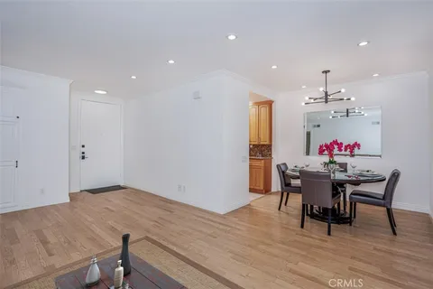 1115 South Elm Drive Unit 510, Los Angeles, CA MLS: OC25111112