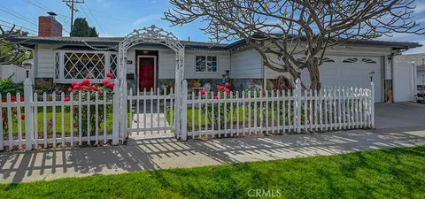 3067 Trinity Drive, Costa Mesa, CA 92626 - MLS#: NP25036064