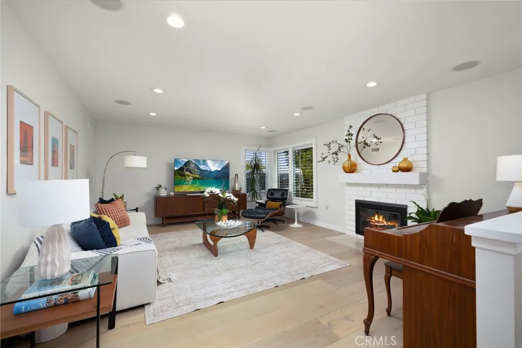 Additional image 63 of 348 N Mountain Ave, Monrovia, CA 91016