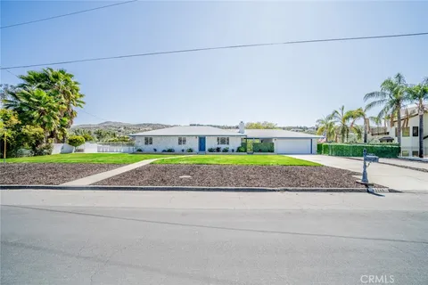 42145 Crest Drive, Hemet, CA MLS: IV25074054