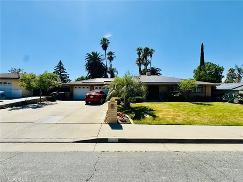 3208 Sunview Drive, Bakersfield, CA MLS: SR25113504