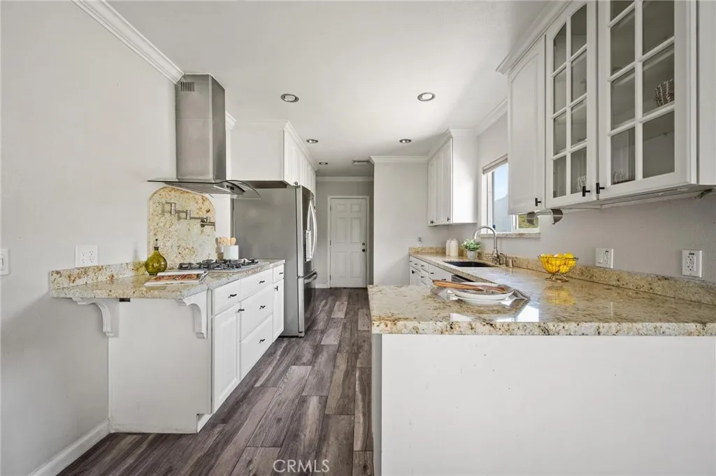 Additional image 11 of 7027 Gloria Avenue, Lake Balboa, CA 91406