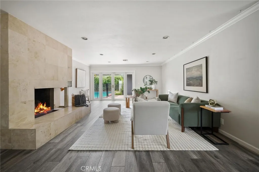 Additional image 2 of 7027 Gloria Avenue, Lake Balboa, CA 91406