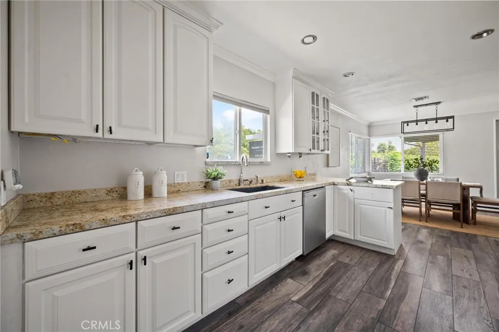 Additional image 12 of 7027 Gloria Avenue, Lake Balboa, CA 91406