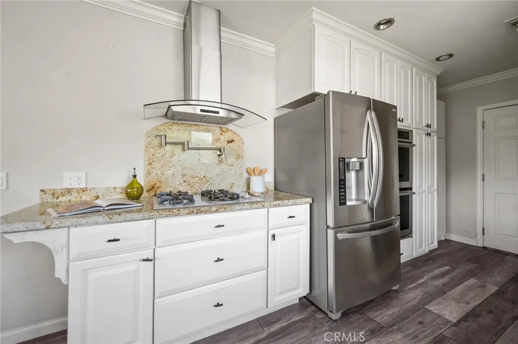 Additional image 10 of 7027 Gloria Avenue, Lake Balboa, CA 91406