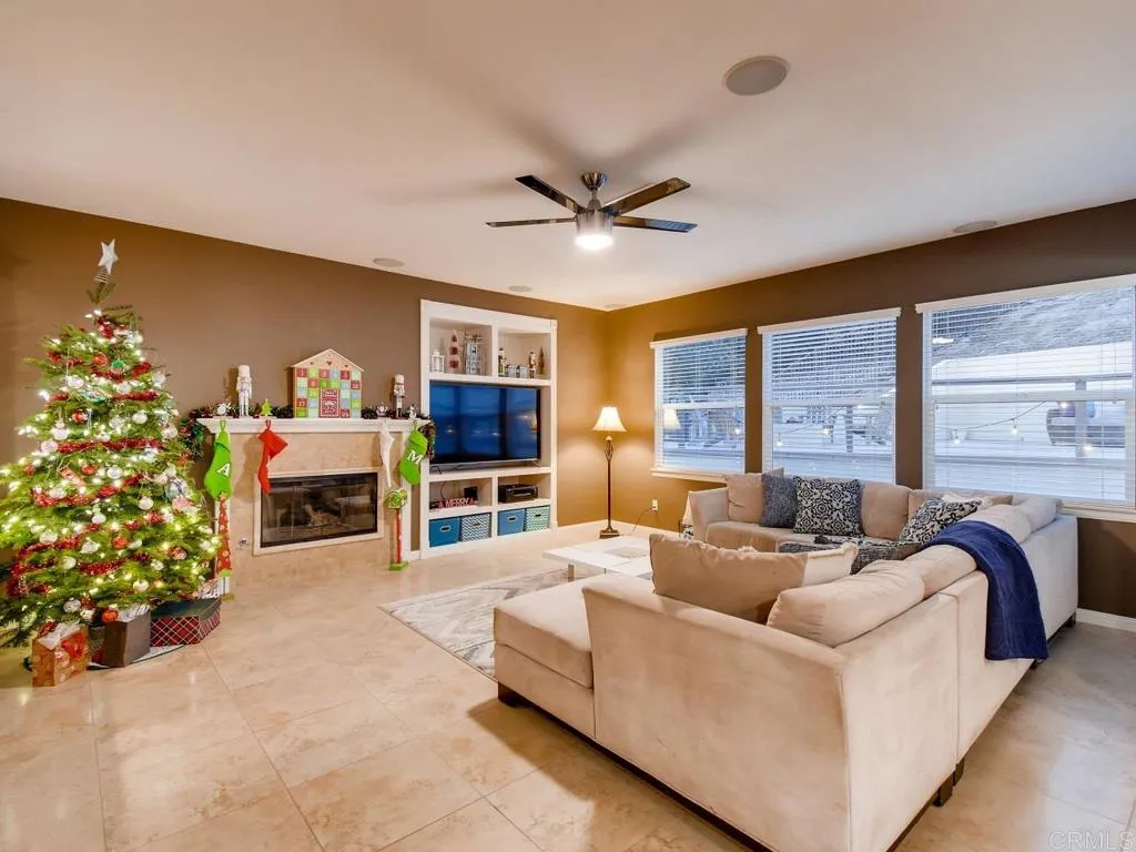 1812 Crossroads Street, Chula Vista, CA 91915