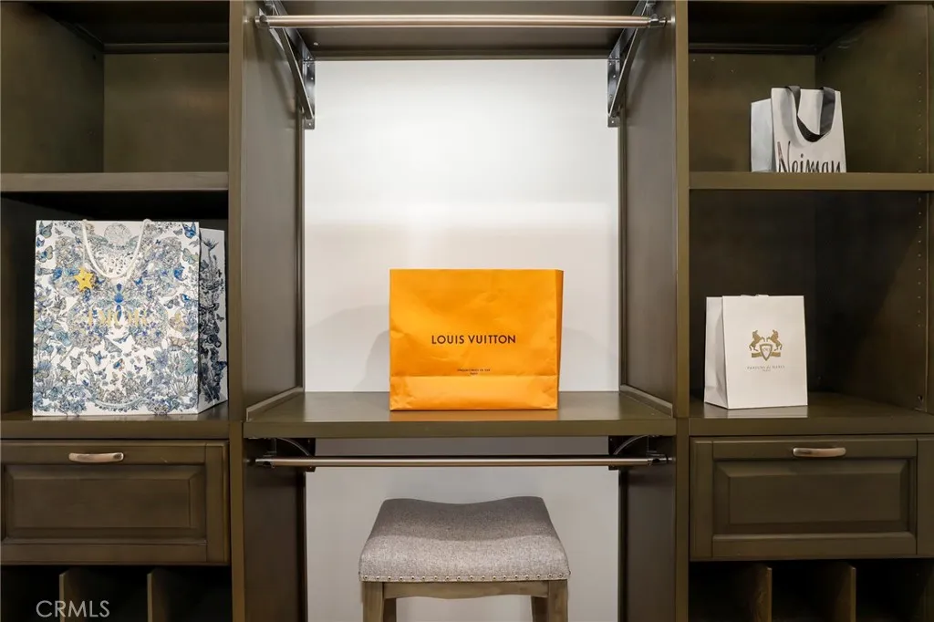 Additional image 31 of 2309 Cove Avenue, Los Angeles, CA 90039