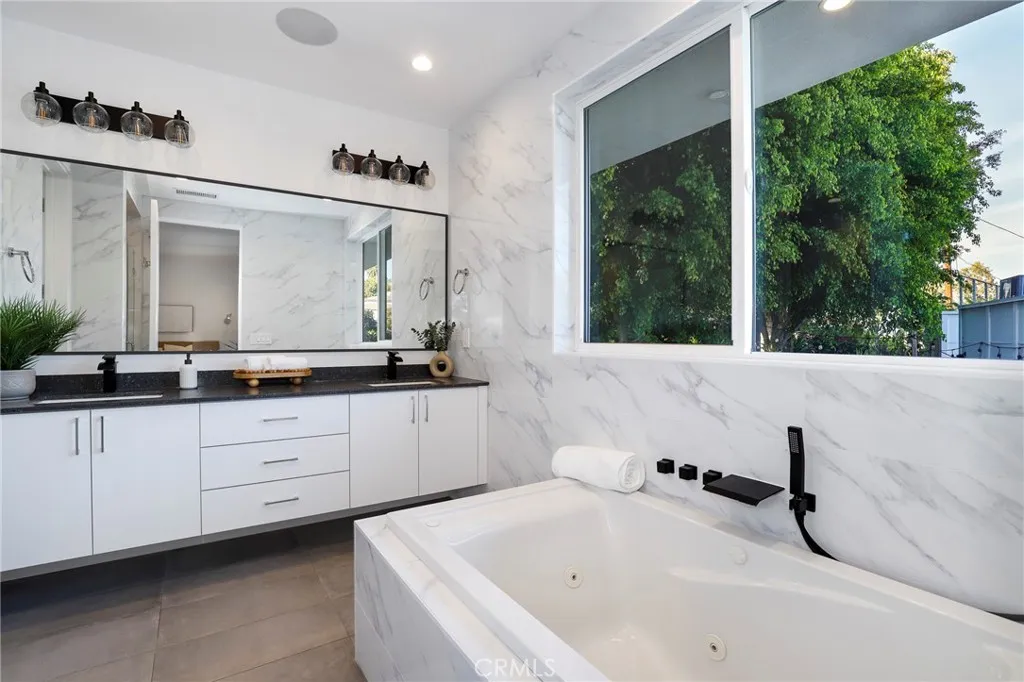 Additional image 102 of 2309 Cove Avenue, Los Angeles, CA 90039