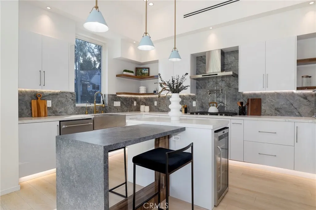 Additional image 17 of 2309 Cove Avenue, Los Angeles, CA 90039