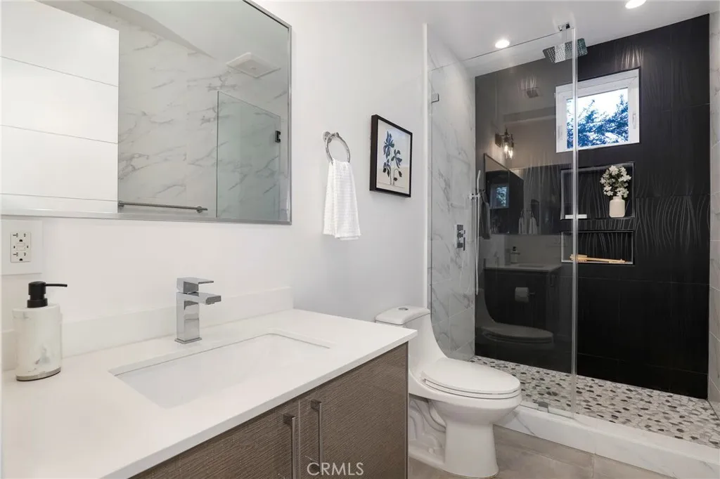 Additional image 22 of 2309 Cove Avenue, Los Angeles, CA 90039