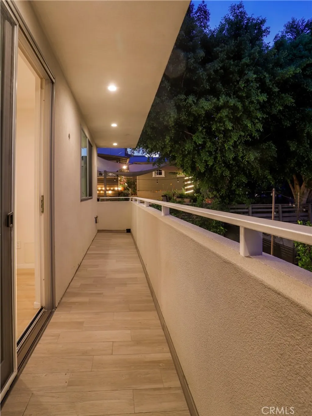 Additional image 61 of 2309 Cove Avenue, Los Angeles, CA 90039