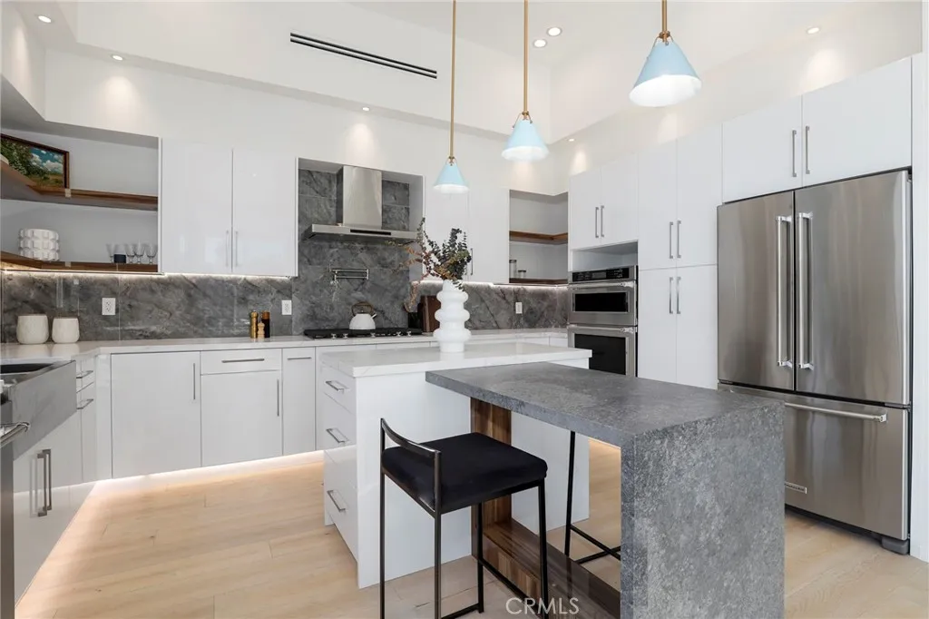 Additional image 88 of 2309 Cove Avenue, Los Angeles, CA 90039