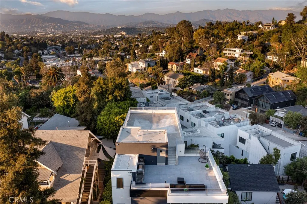 Additional image 136 of 2309 Cove Avenue, Los Angeles, CA 90039