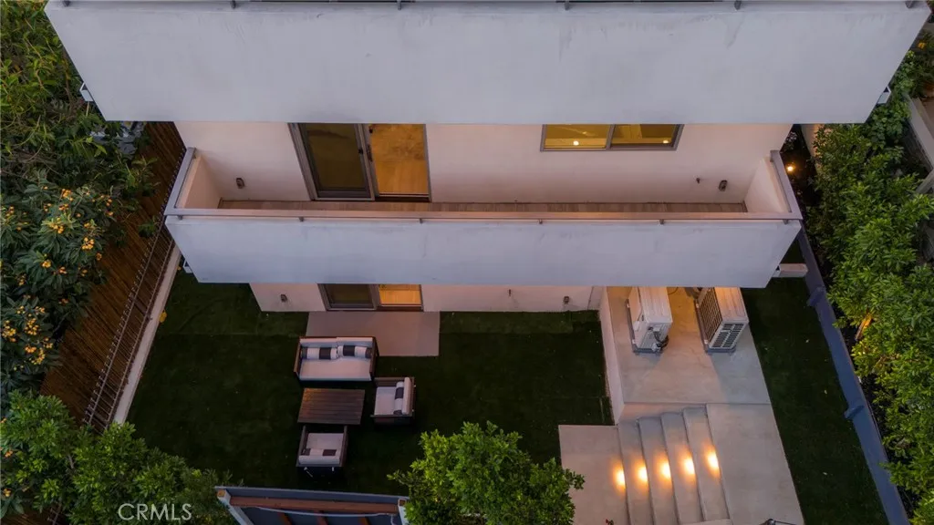 Additional image 60 of 2309 Cove Avenue, Los Angeles, CA 90039