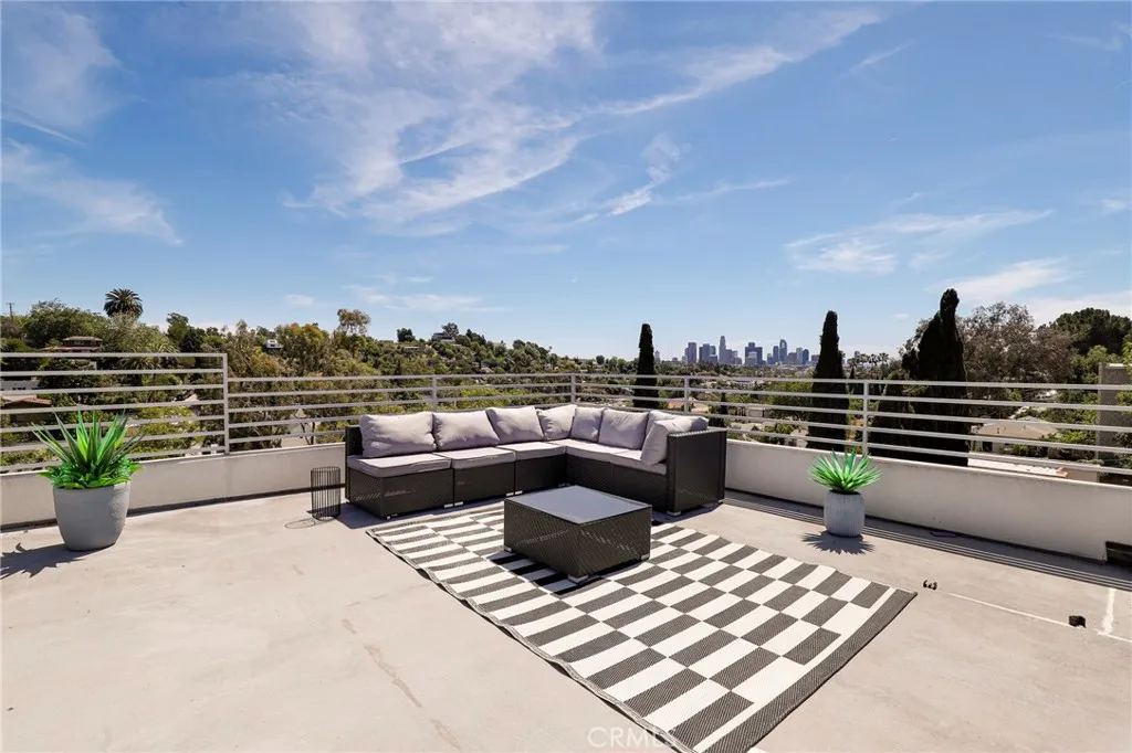 Additional image 49 of 2309 Cove Avenue, Los Angeles, CA 90039