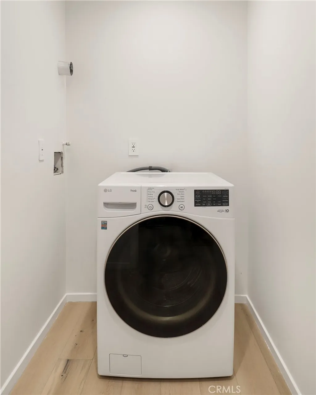 Additional image 53 of 2309 Cove Avenue, Los Angeles, CA 90039