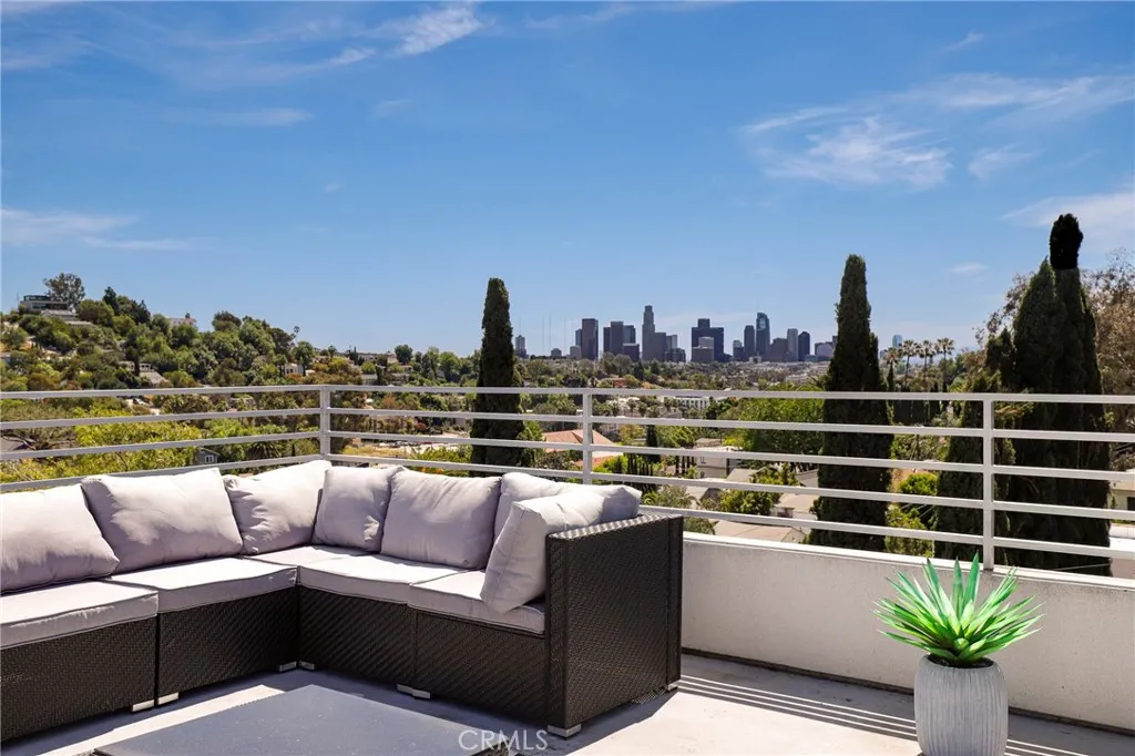 Additional image 121 of 2309 Cove Avenue, Los Angeles, CA 90039