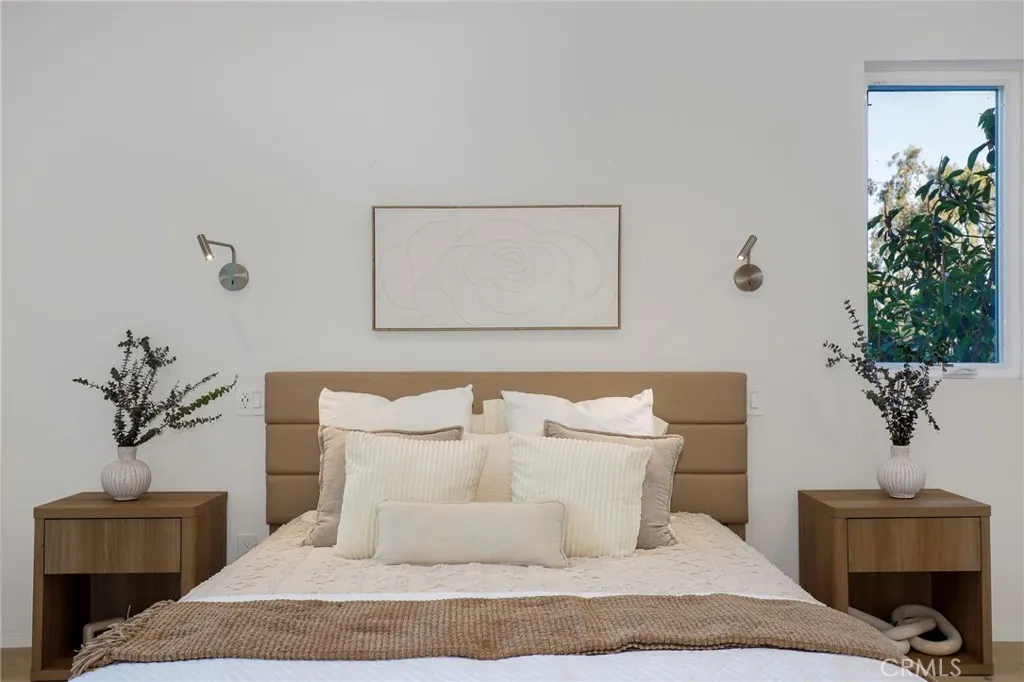 Additional image 28 of 2309 Cove Avenue, Los Angeles, CA 90039