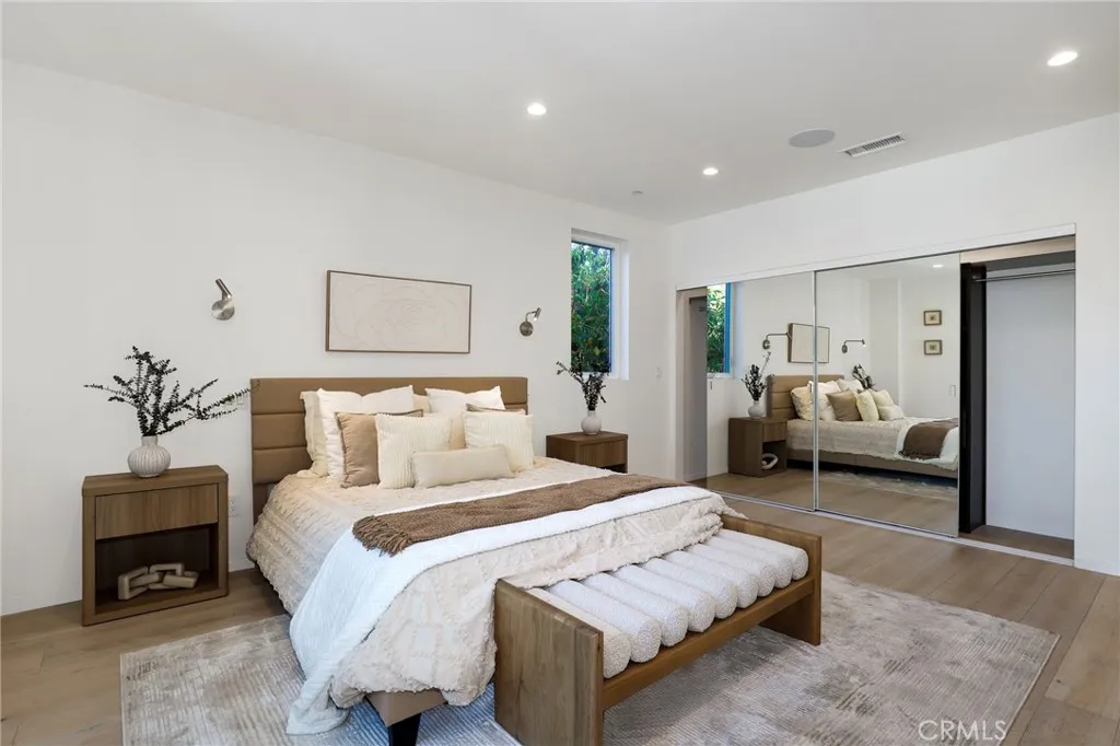 Additional image 97 of 2309 Cove Avenue, Los Angeles, CA 90039