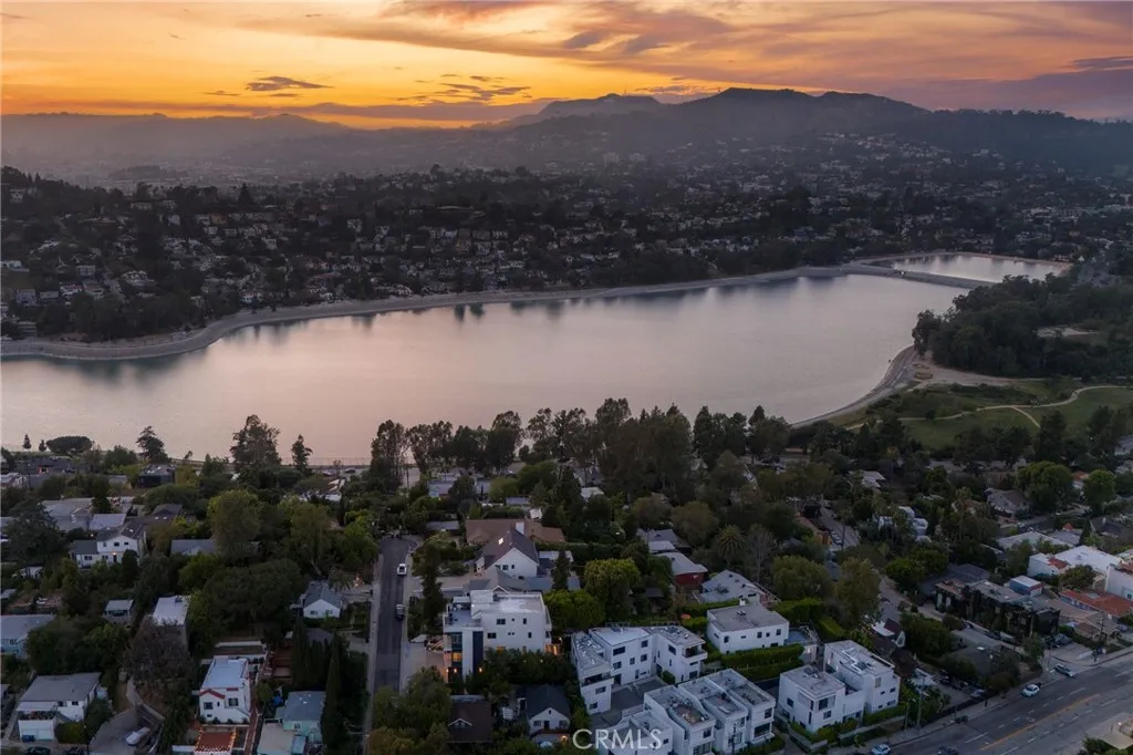 Additional image 139 of 2309 Cove Avenue, Los Angeles, CA 90039