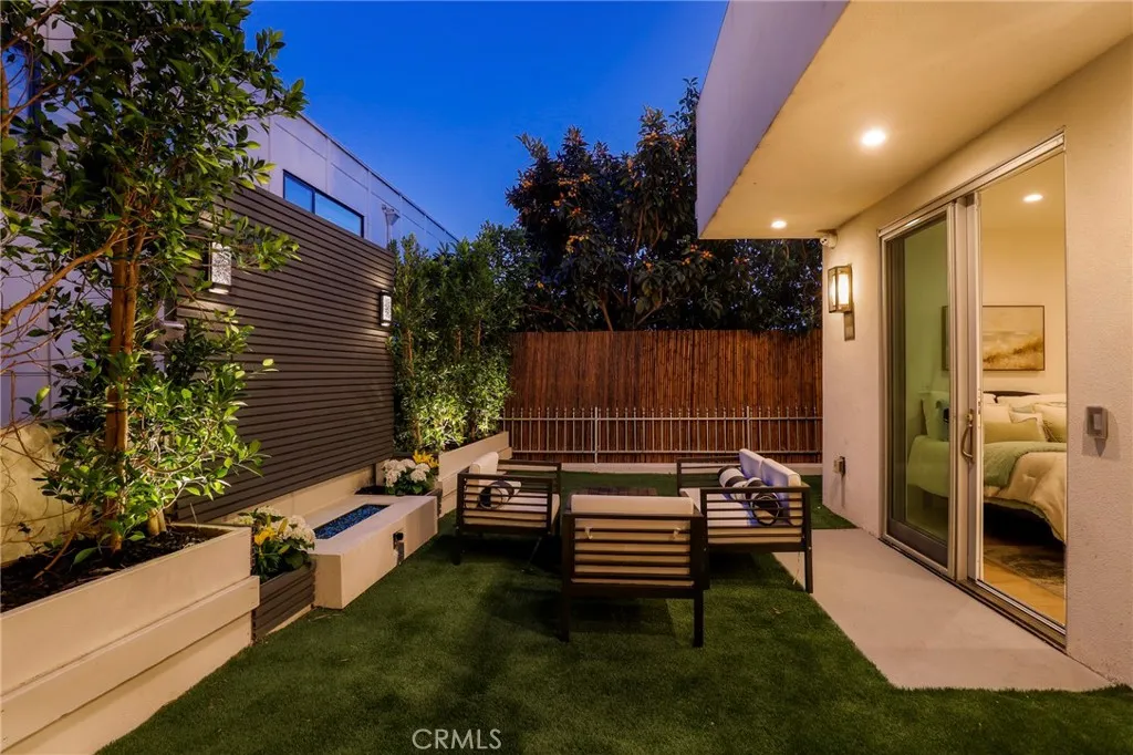 Additional image 62 of 2309 Cove Avenue, Los Angeles, CA 90039