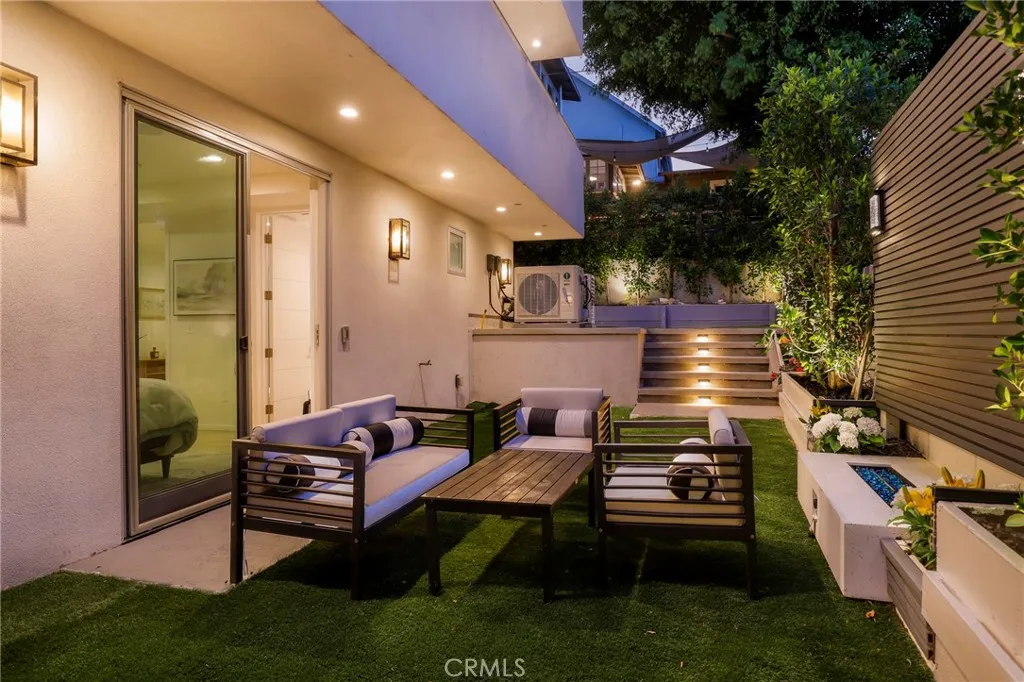 Additional image 63 of 2309 Cove Avenue, Los Angeles, CA 90039