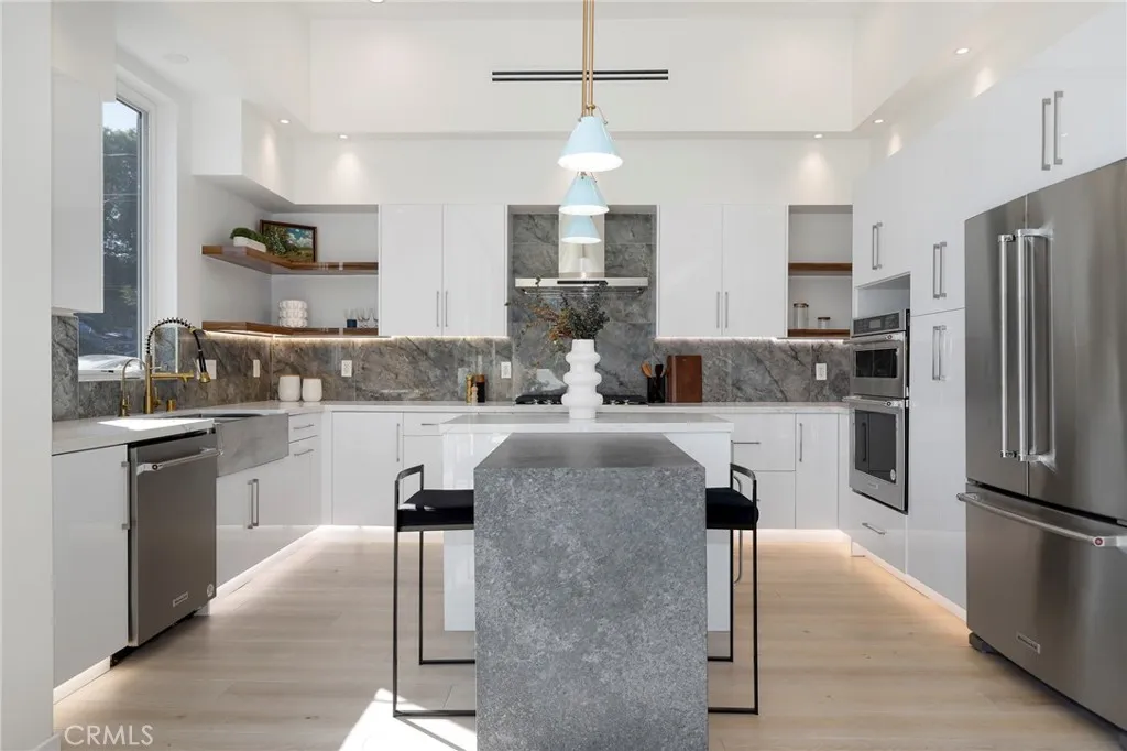 Additional image 16 of 2309 Cove Avenue, Los Angeles, CA 90039