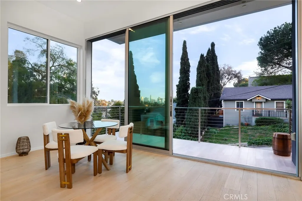 Additional image 14 of 2309 Cove Avenue, Los Angeles, CA 90039