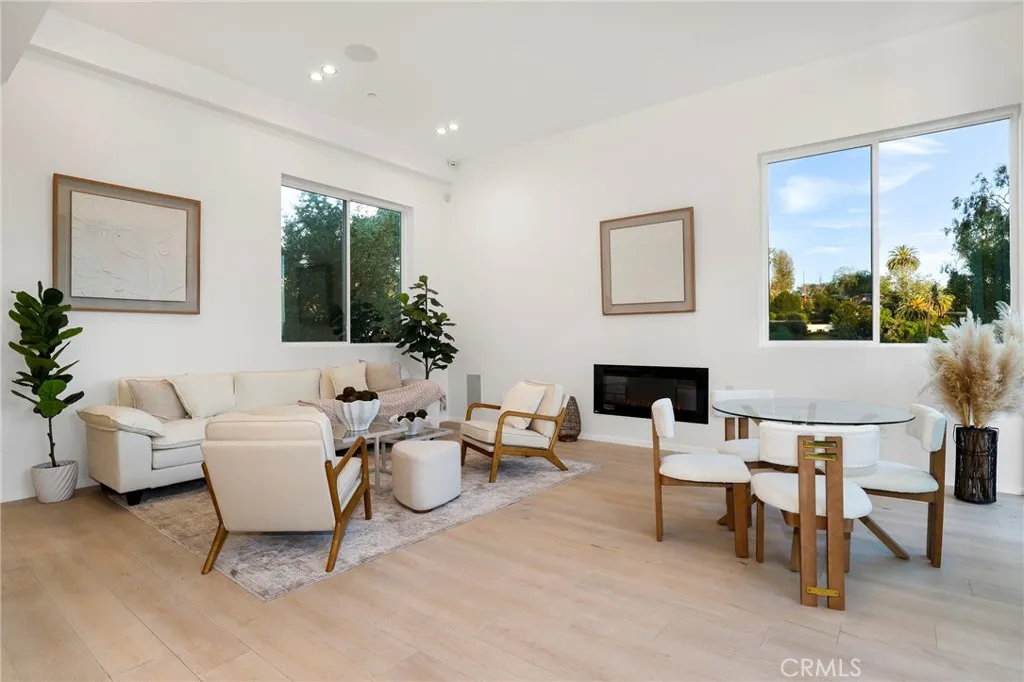 Additional image 11 of 2309 Cove Avenue, Los Angeles, CA 90039