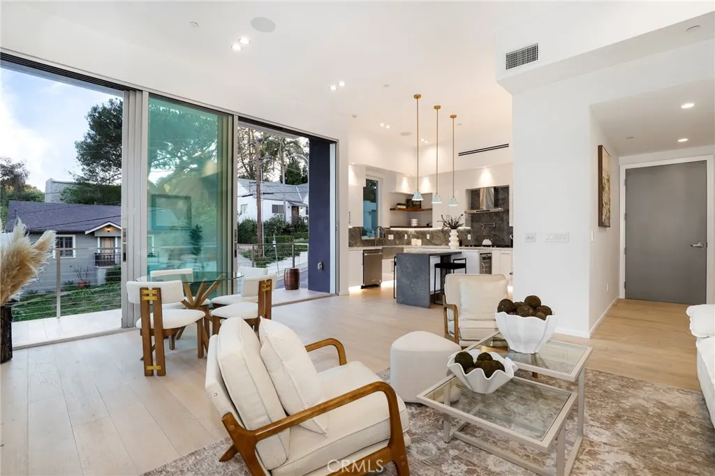 Additional image 8 of 2309 Cove Avenue, Los Angeles, CA 90039