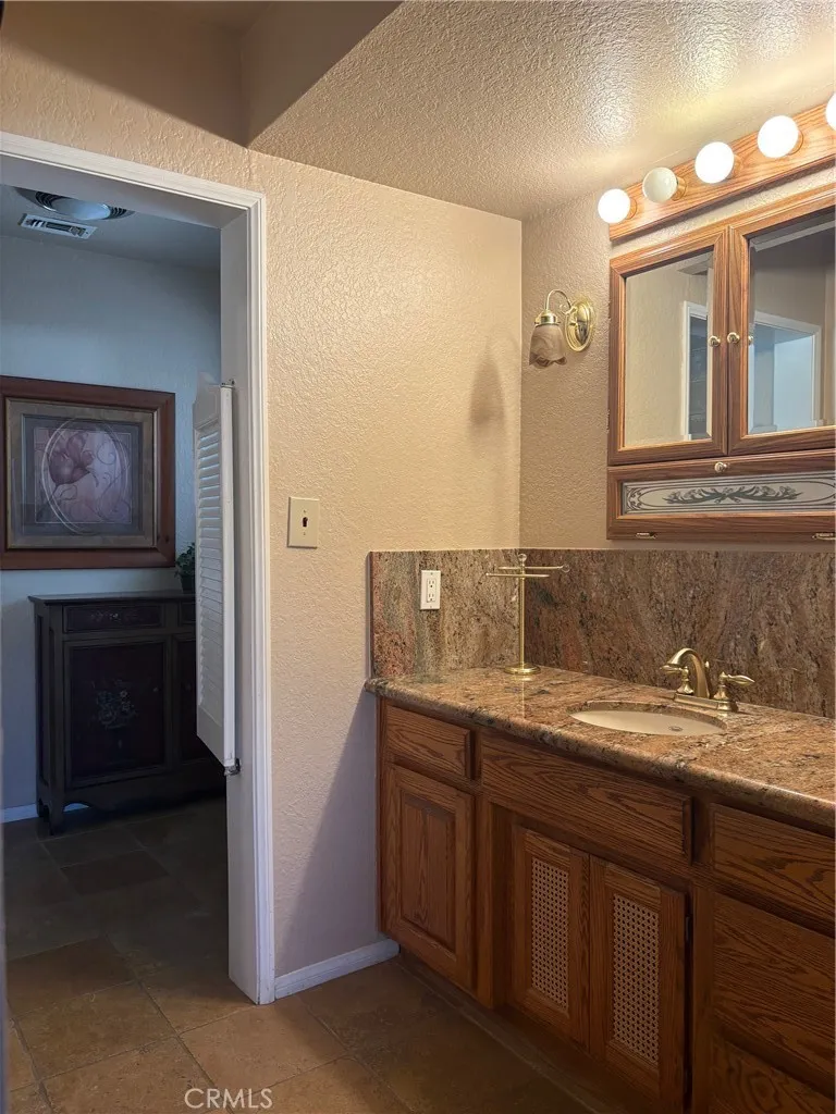 Additional image 60 of 14695 Greenbriar Dr, Helendale, CA 92342