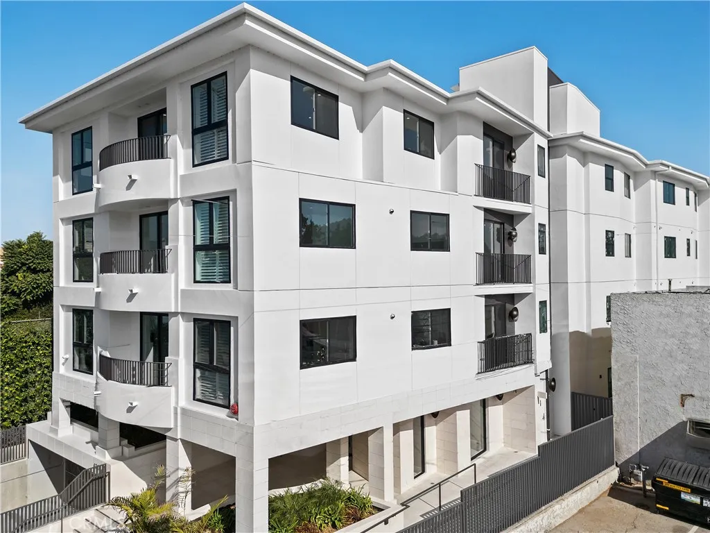 Additional image 2 of 4214 Fulton Avenue Unit 302, Studio City, CA 91604