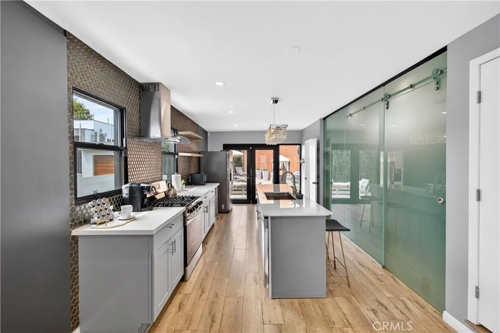 Additional image 23 of 2615 Clyde Ave, Los Angeles, CA 90016