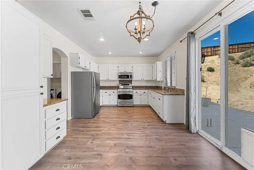 Additional image 13 of 3608 Silver Spur Court, Rosamond, CA 93560