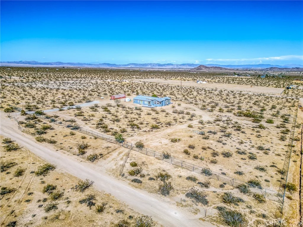 2575 Mcgarry Rd, Joshua Tree, CA 92252