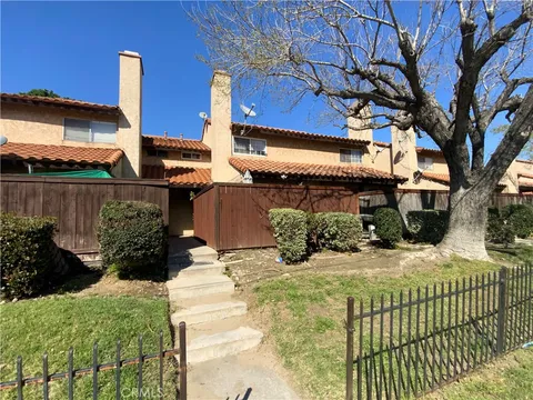 16600 Seville Avenue Unit E, Fontana, CA MLS: IV25061876