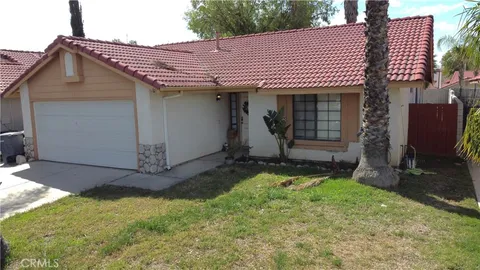 661 Boston Street, Hemet, CA MLS: SW25045132