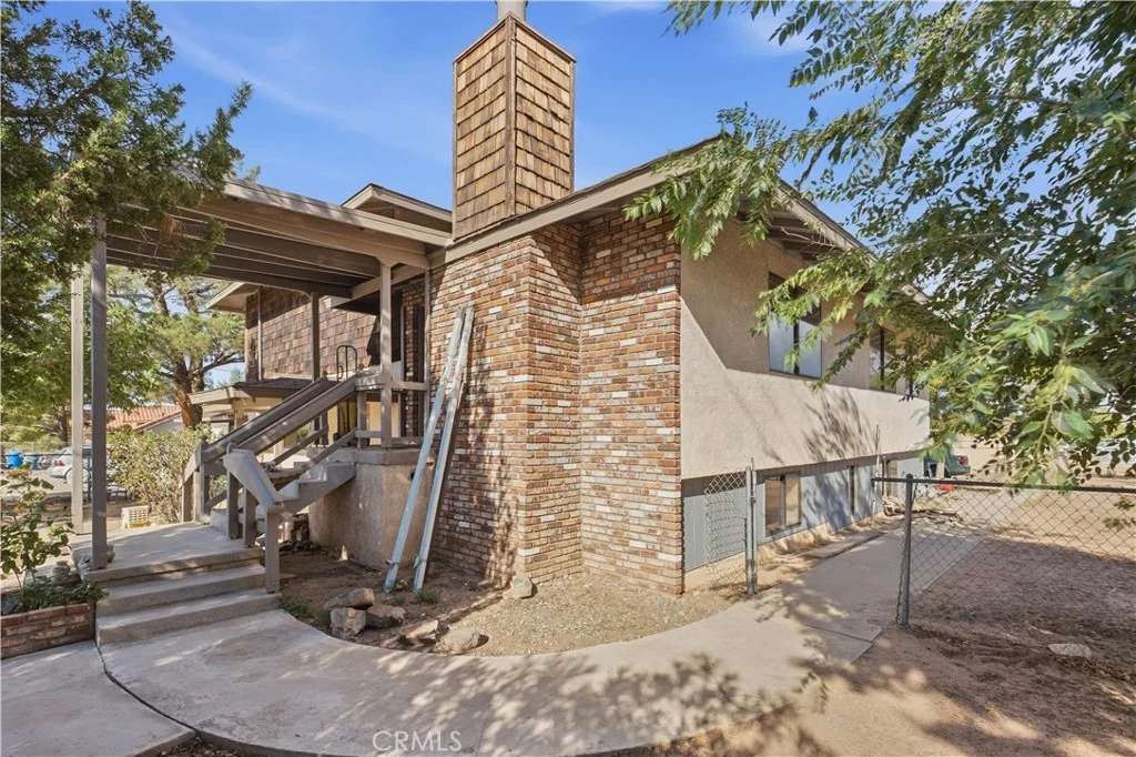 9519 Maple Ave, Hesperia, CA 92345