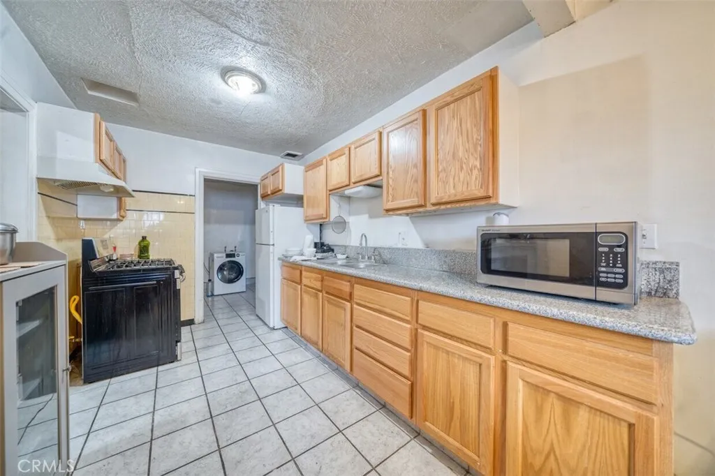 Additional image 36 of 4700 W Imperial Hwy, Inglewood, CA 90304