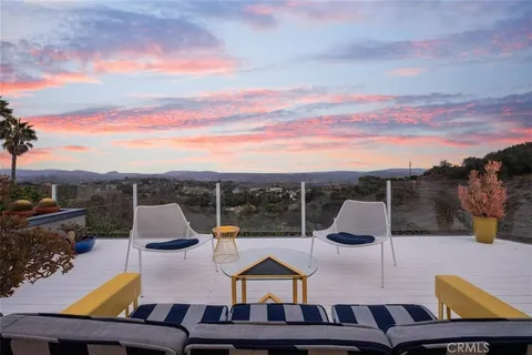 5088 San Jacinto Circle West, Fallbrook, CA MLS: ND25029551