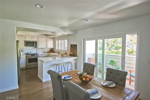 27 Tiburon Court, Manhattan Beach, CA 90266 - MLS#: SB25038449