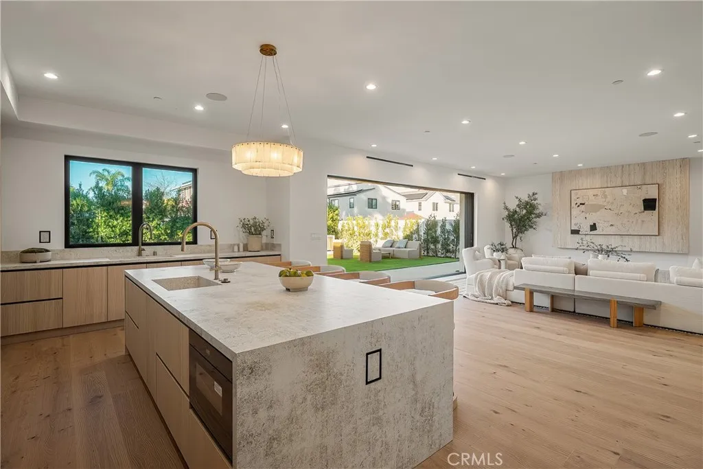 Additional image 45 of 15451 Camarillo Street, Sherman Oaks, CA 91403