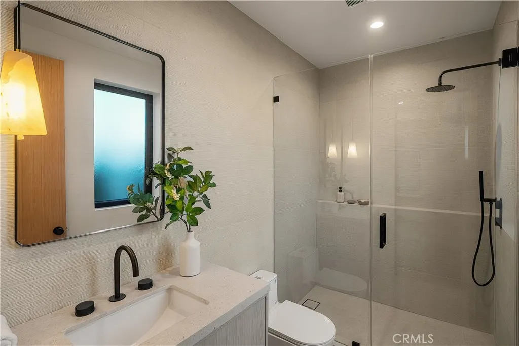 Additional image 18 of 15451 Camarillo Street, Sherman Oaks, CA 91403