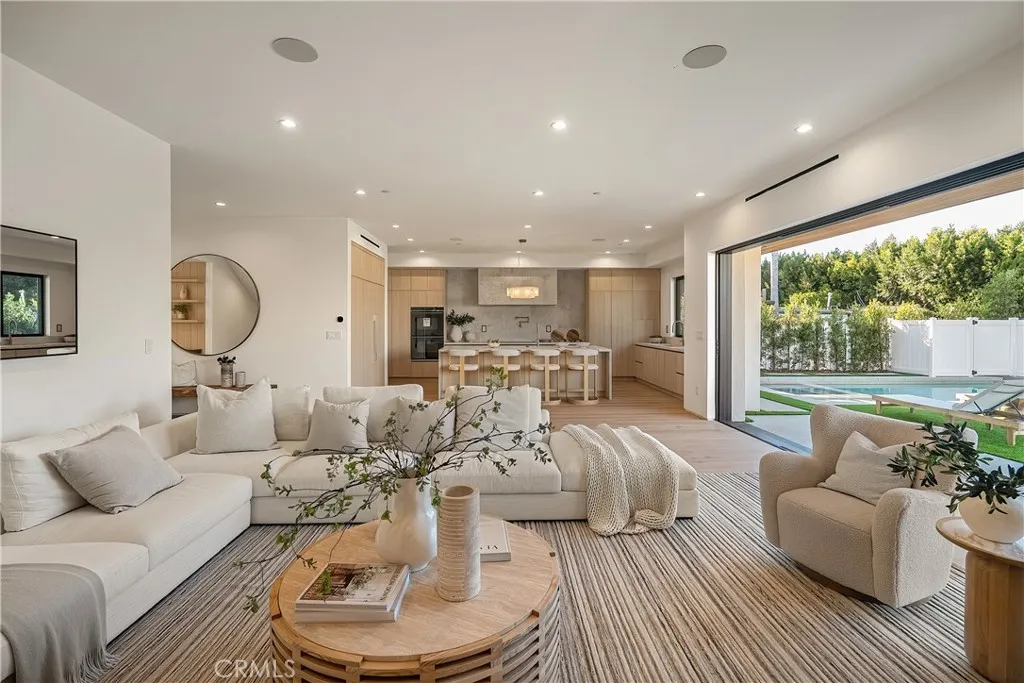 Additional image 6 of 15451 Camarillo Street, Sherman Oaks, CA 91403